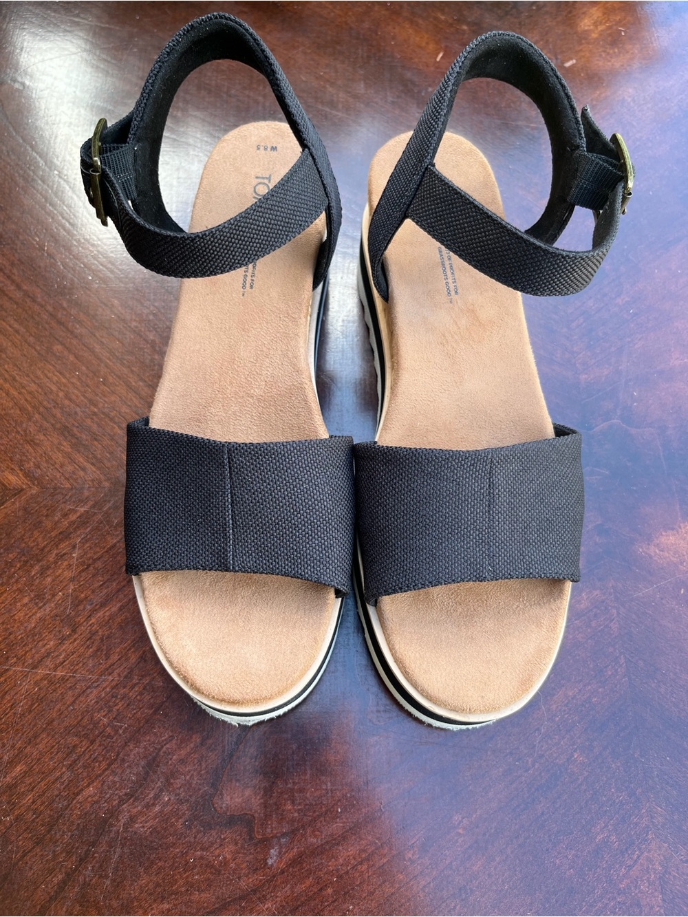 Toms Black Wedge Womens Sandal Strap Small Platform Comfort 8.5 - Picture 3 of 4